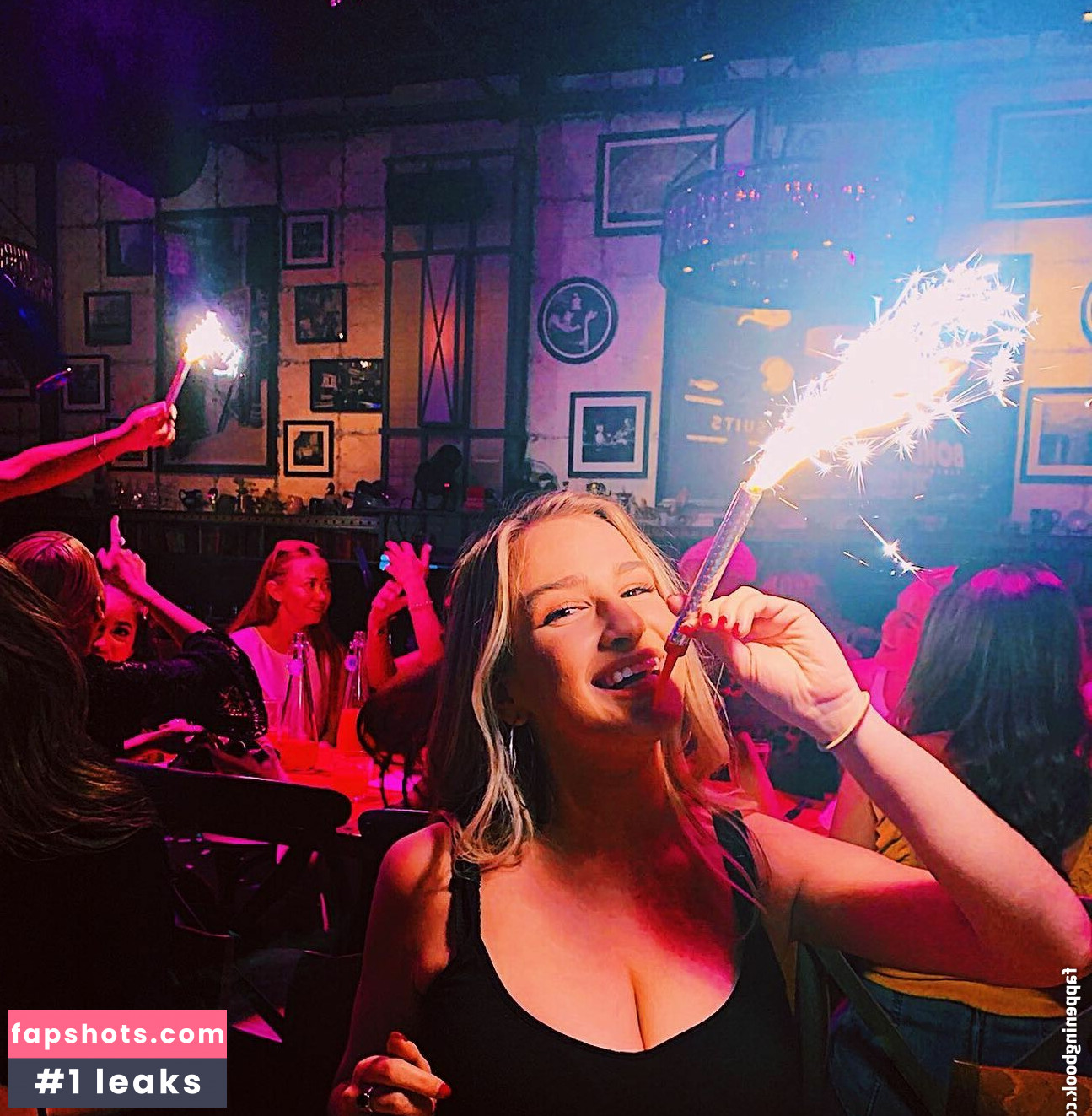 Taylor Z gallery photo #7