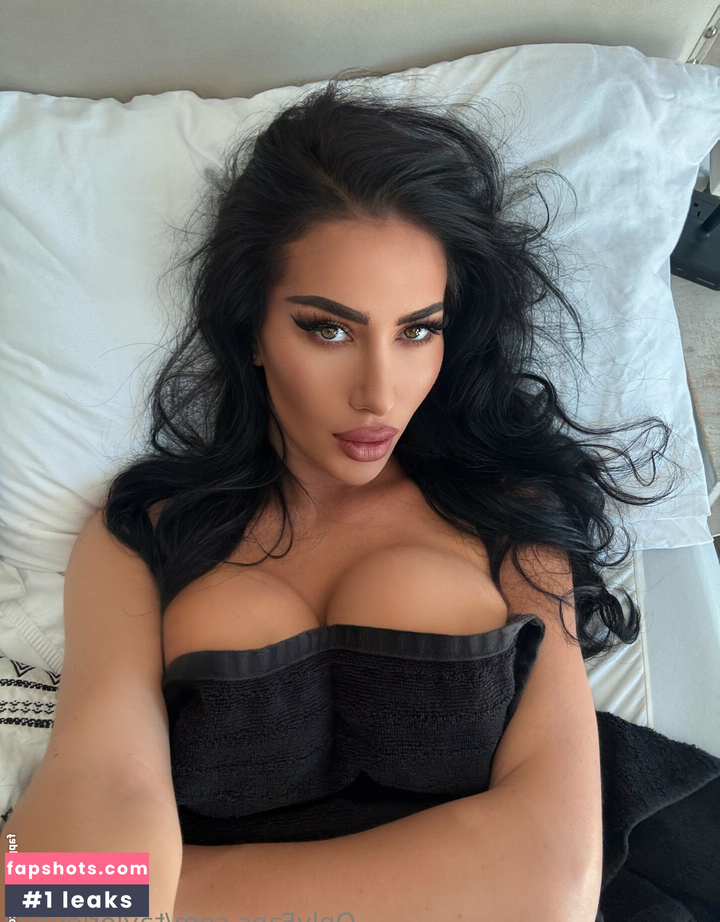 taylorjevaux Nude Leaks OnlyFans Photos #8 - LeakJerk