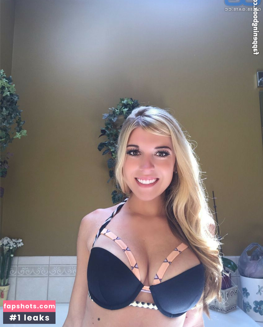 Taylormathis gallery photo #21