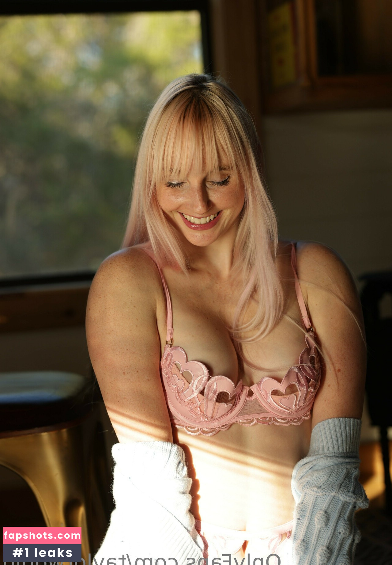 TaylorWould gallery photo #133