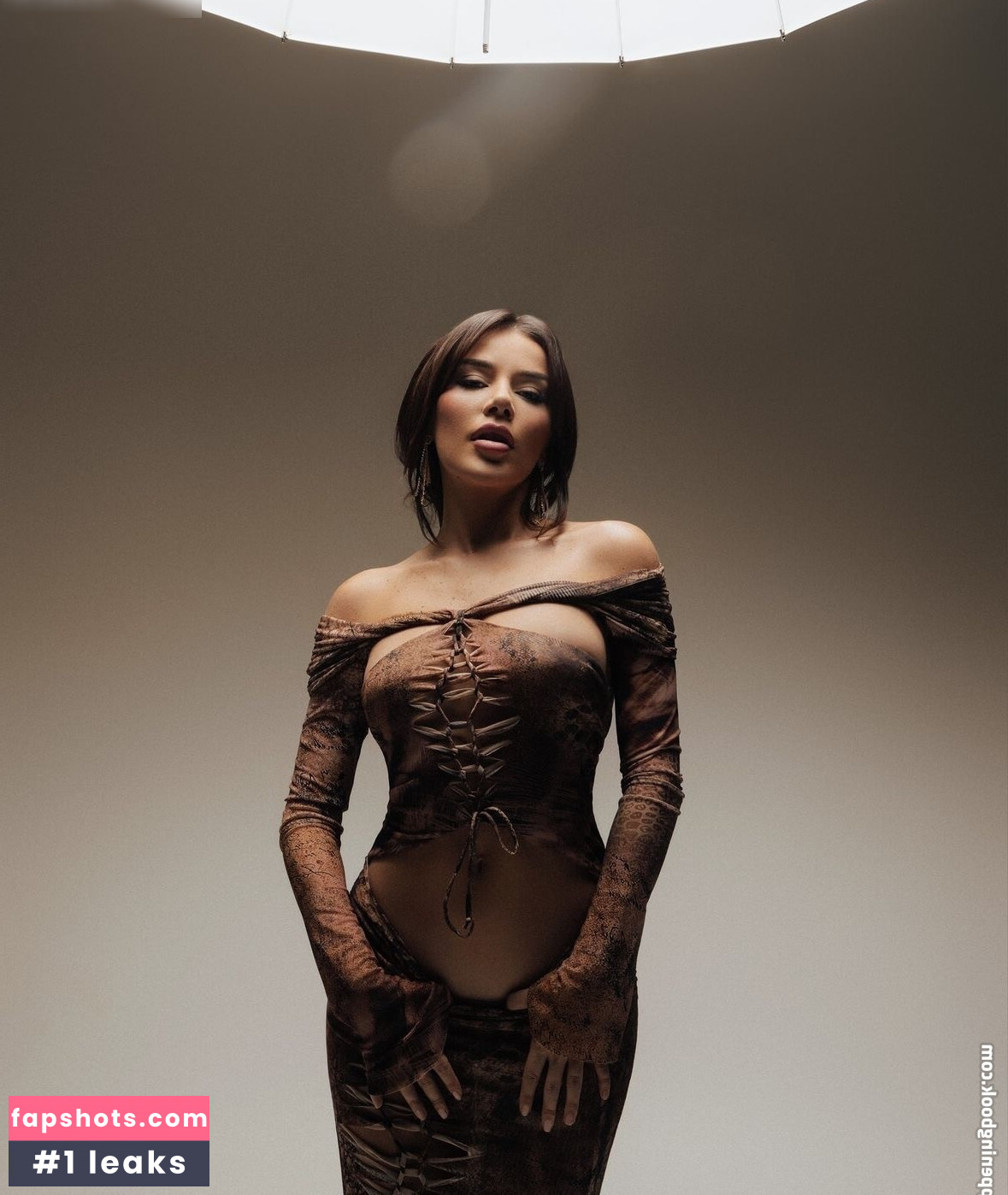 Tayna gallery photo #29