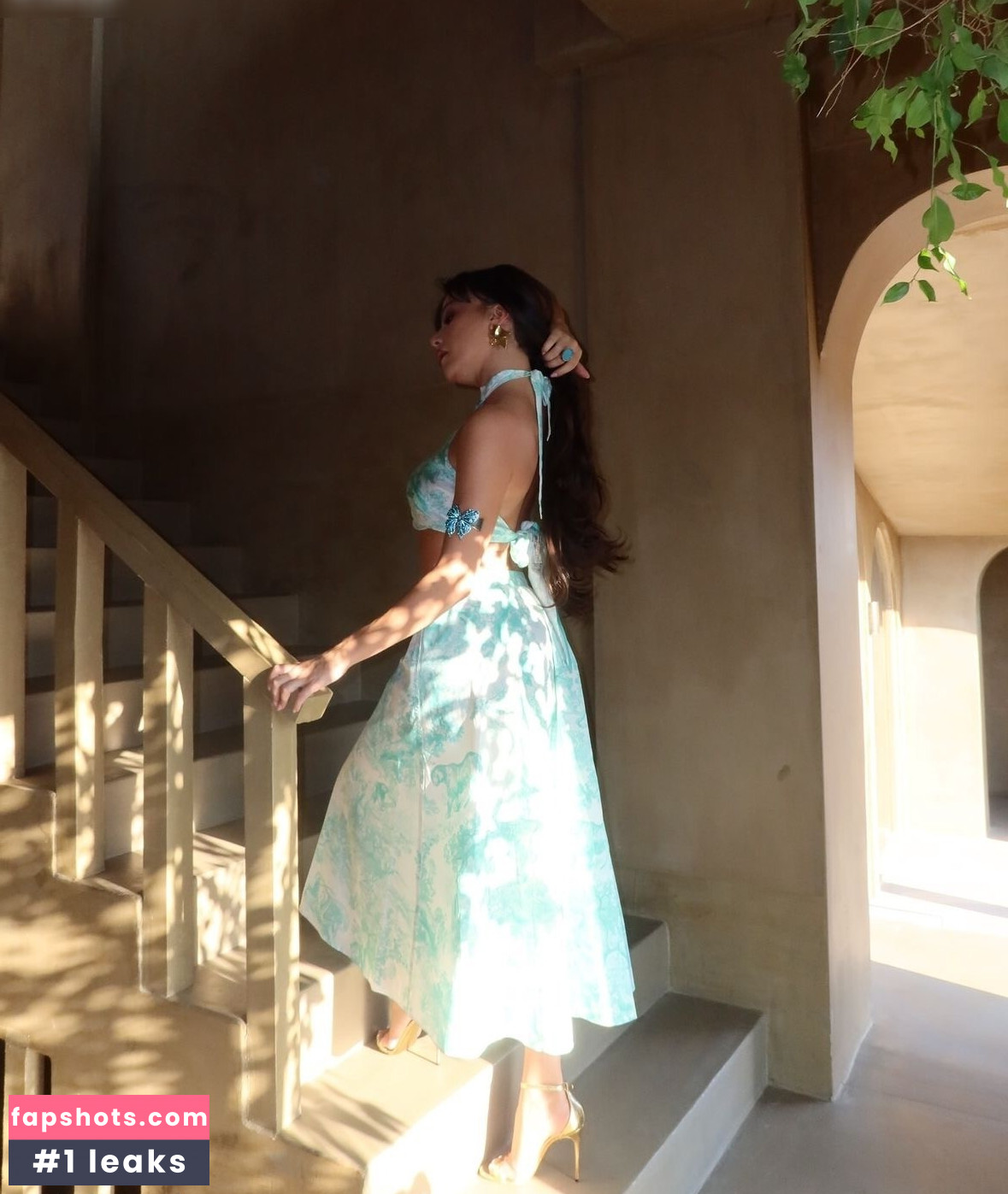 Tayna gallery photo #32