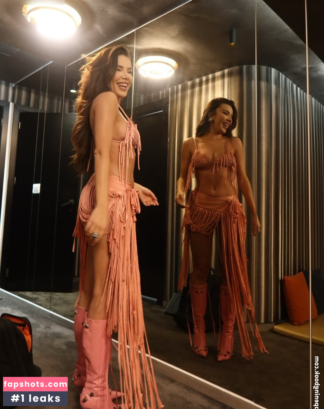 Tayna gallery photo #6