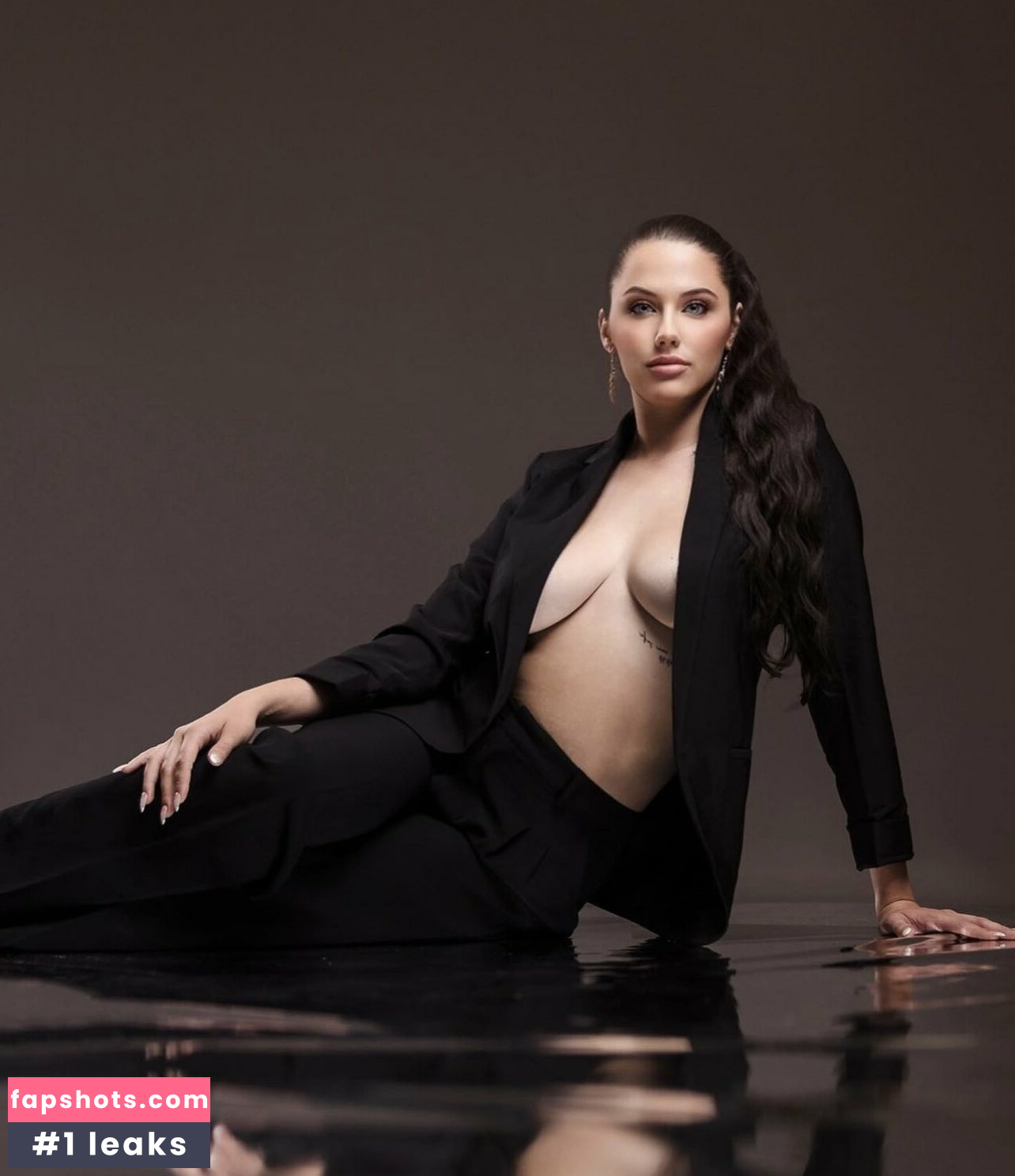 Taysia Lou Eckinger gallery photo #7