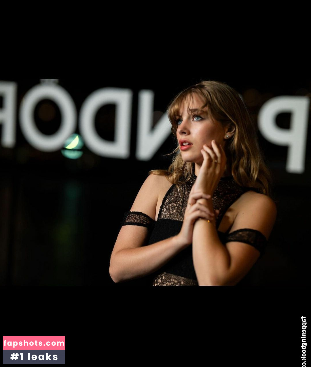 Teagan Croft gallery photo #18