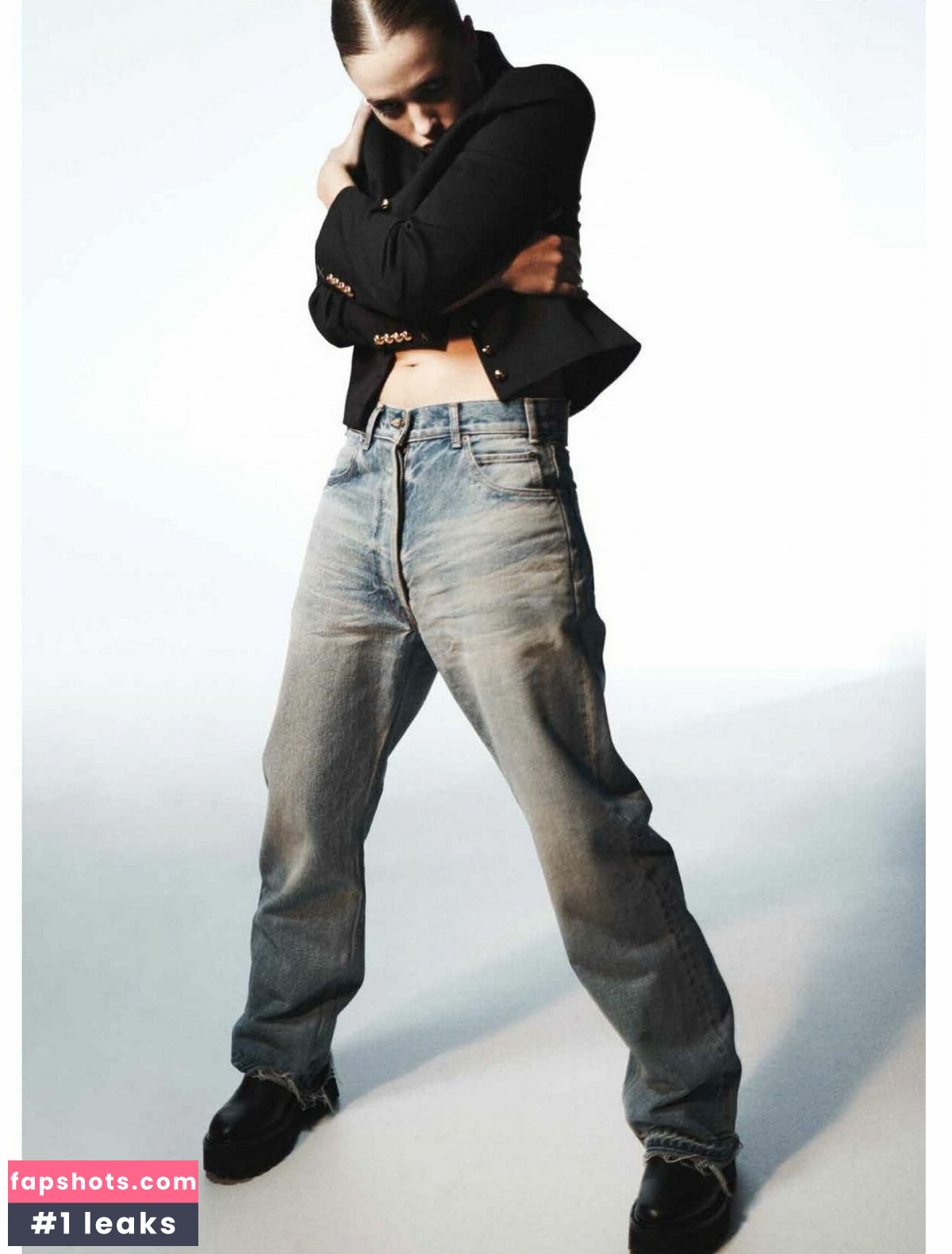 Teagan Croft gallery photo #35