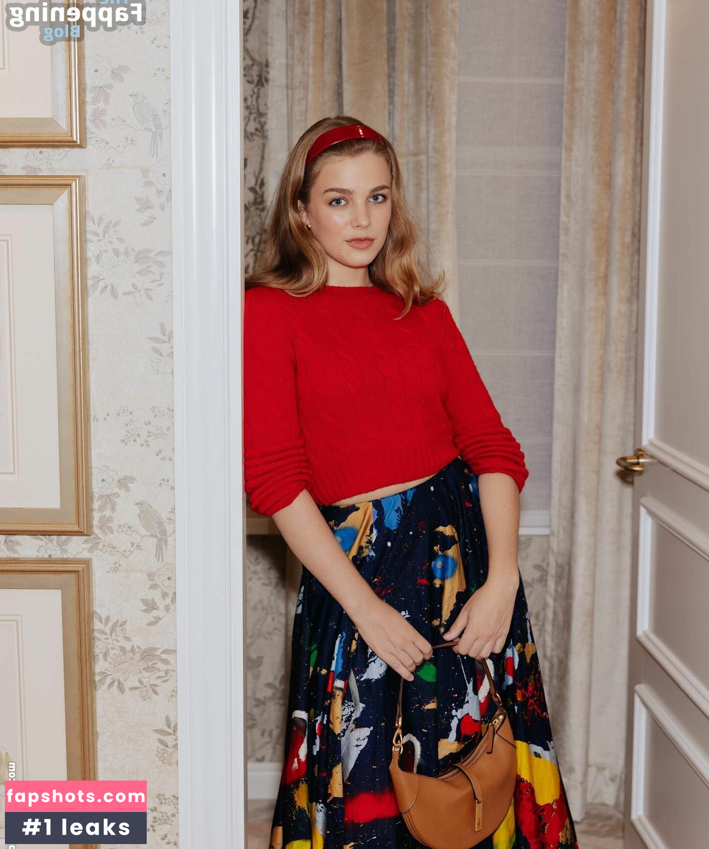 Teagan Croft gallery photo #42