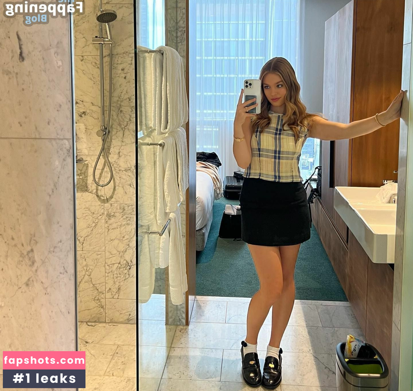 Teagan Croft gallery photo #48