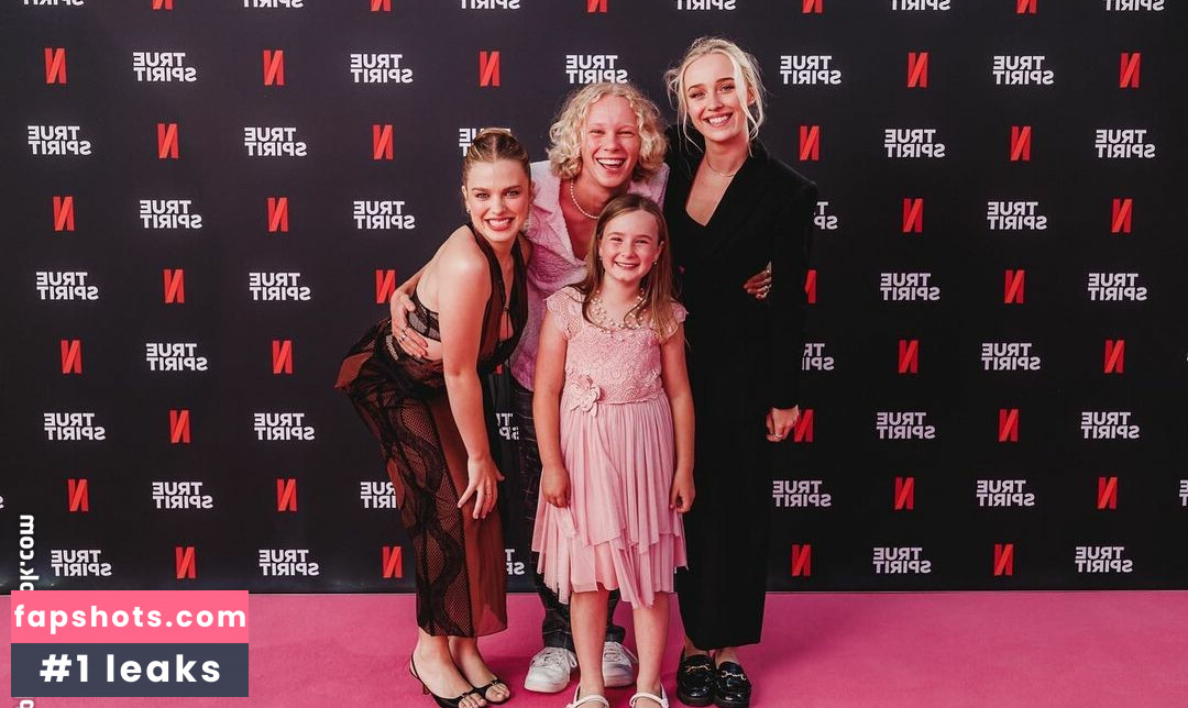 Teagan Croft gallery photo #61