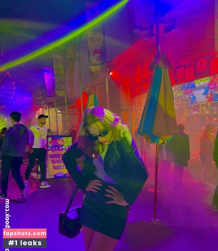 Teagan Croft gallery photo #83