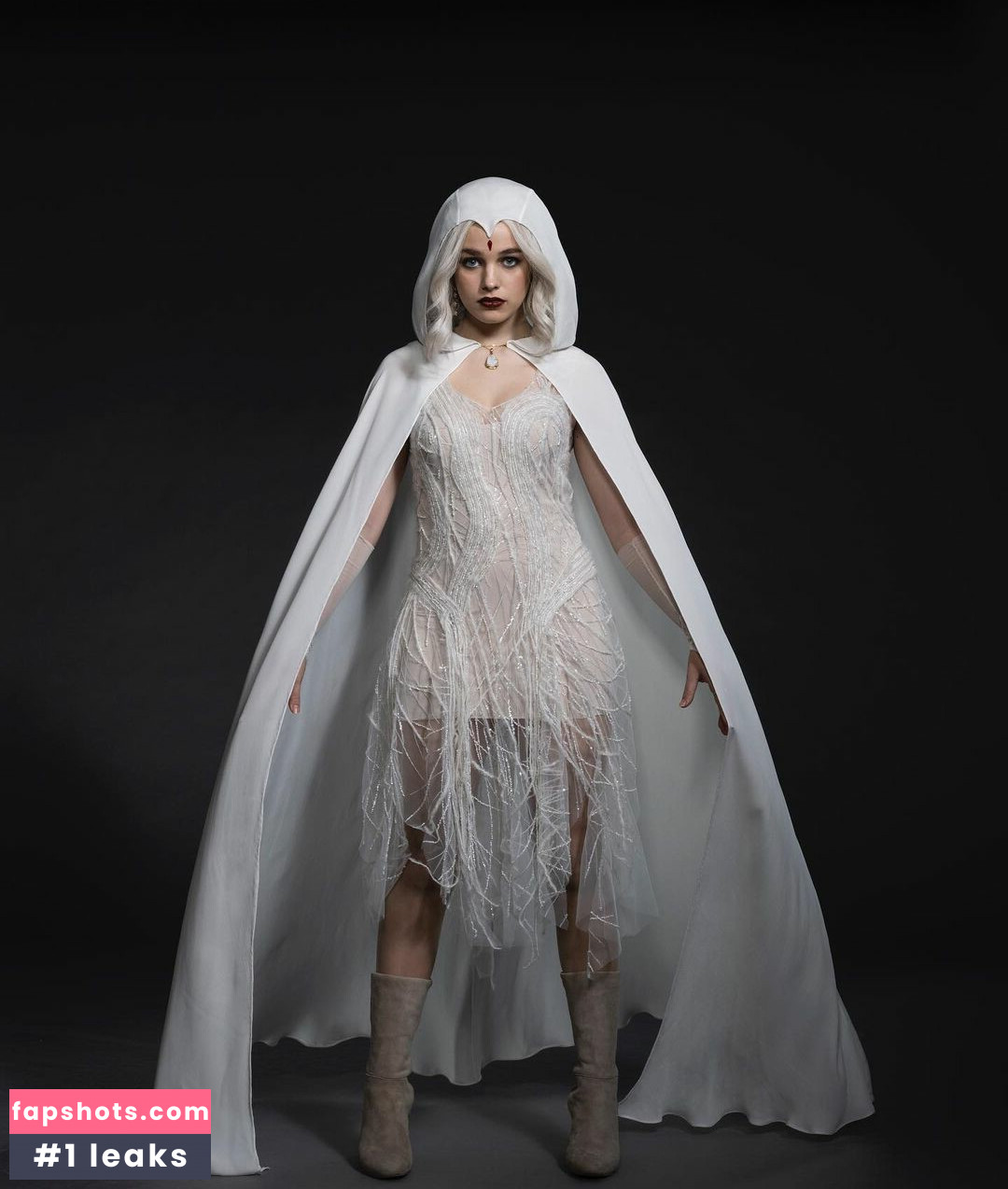 Teagan Croft gallery photo #84