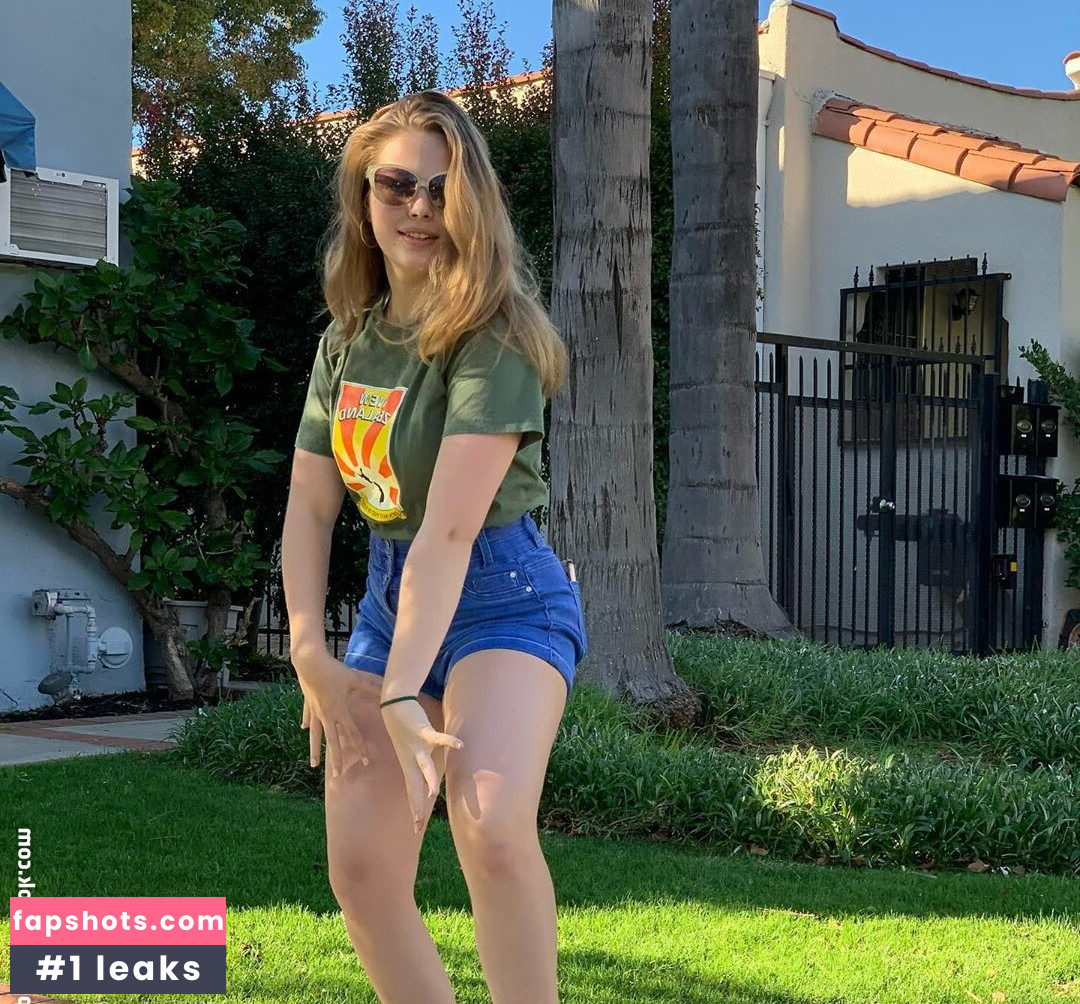 Teagan Croft gallery photo #91