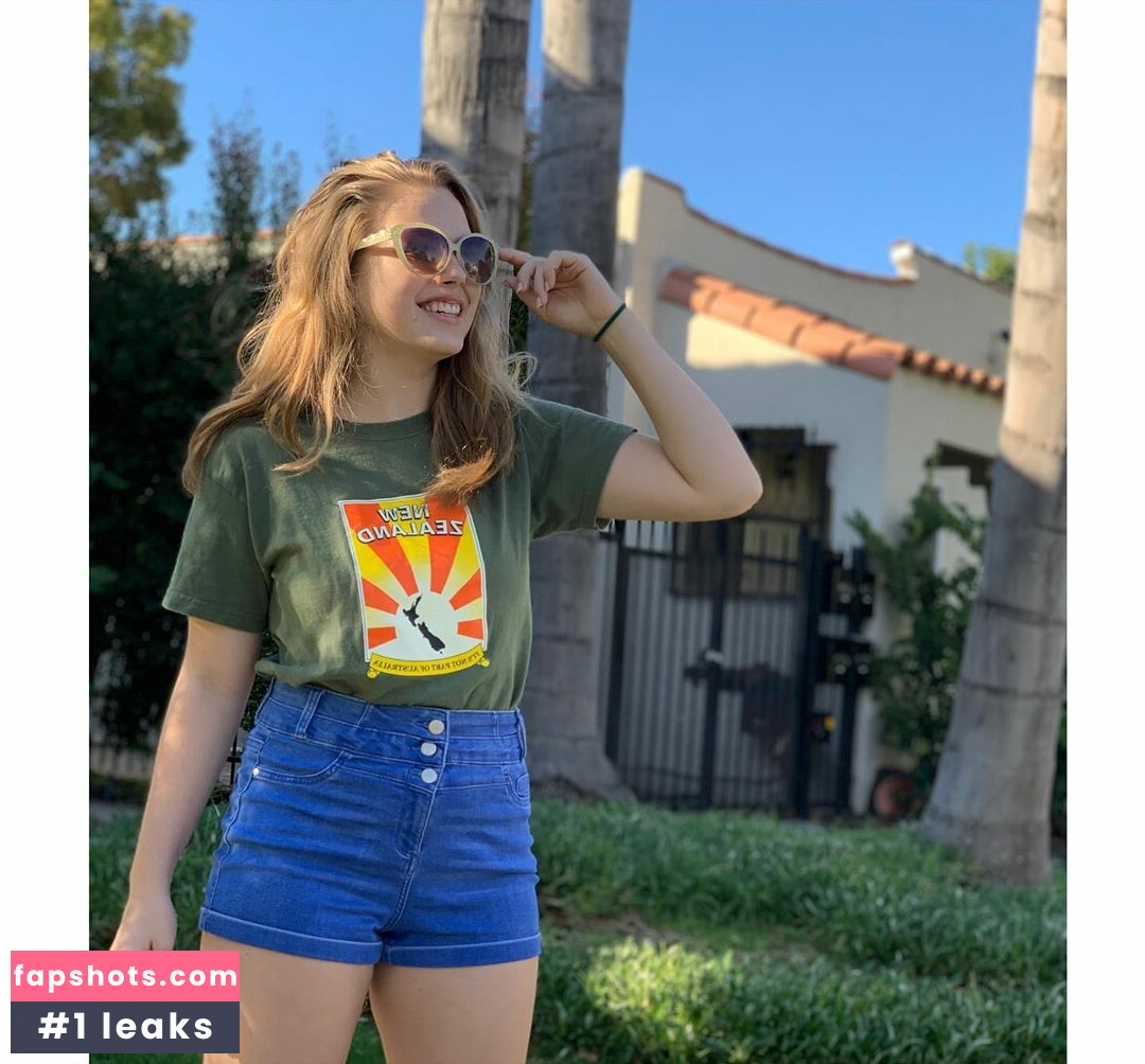 Teagan Croft gallery photo #94