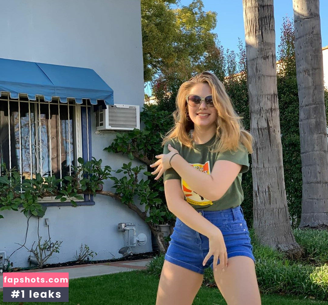 Teagan Croft gallery photo #97