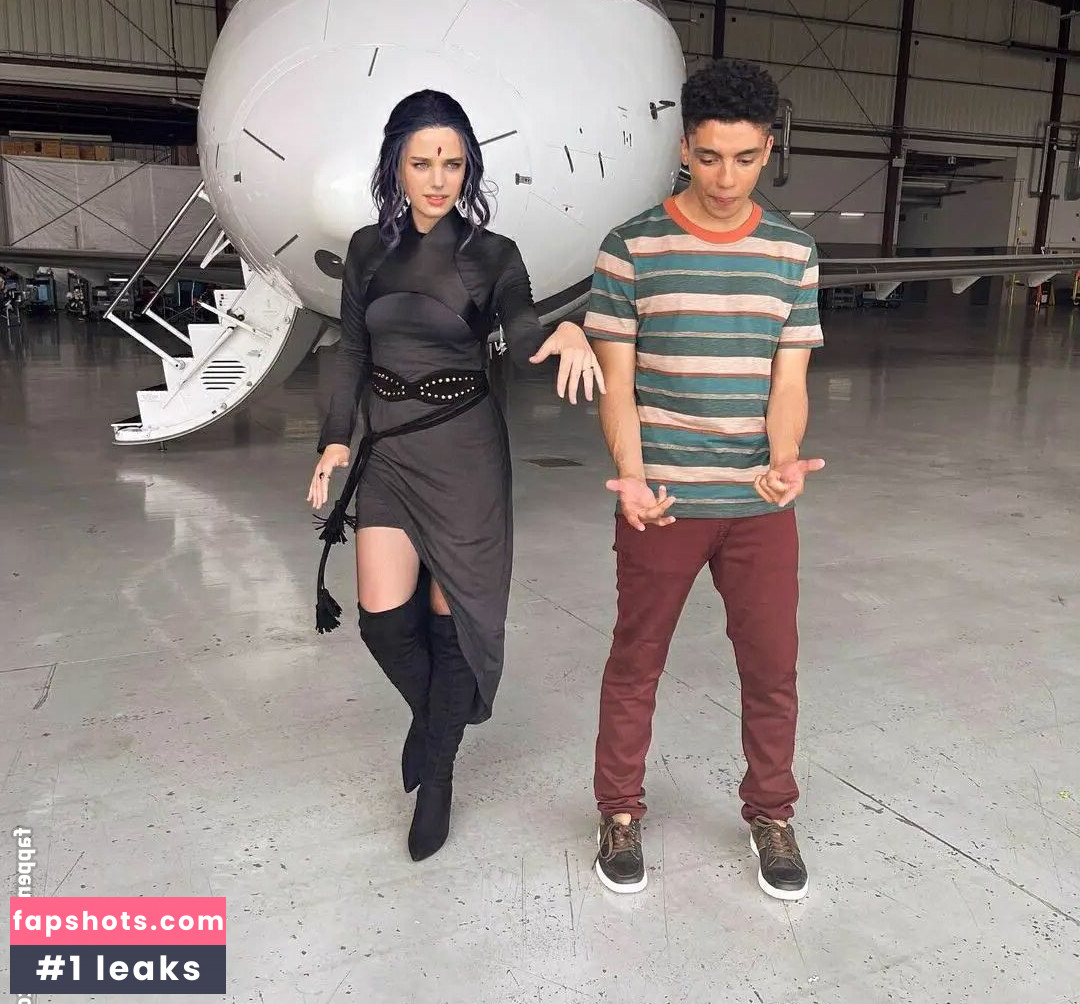 Teagan Croft gallery photo #100