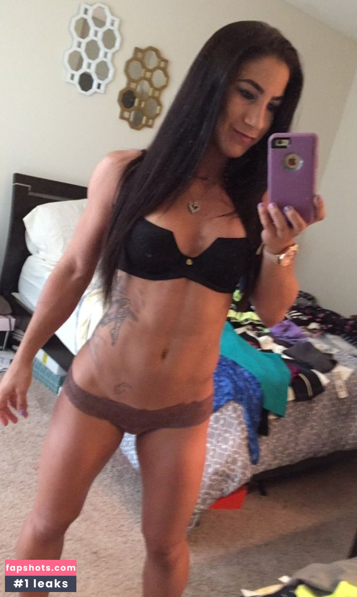 Tecia Torres gallery photo #5