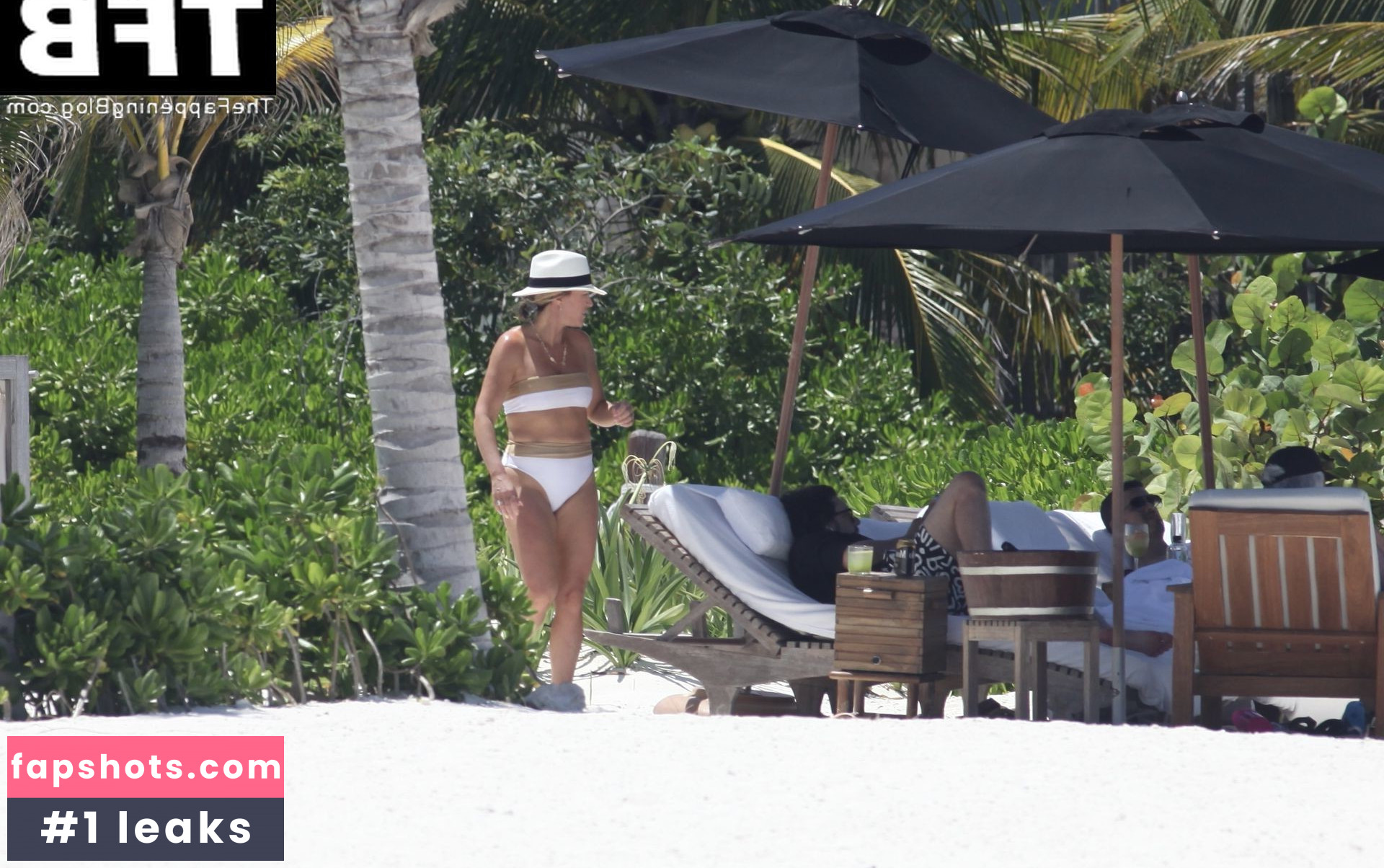 Teddi Mellencamp Arroyave gallery photo #15