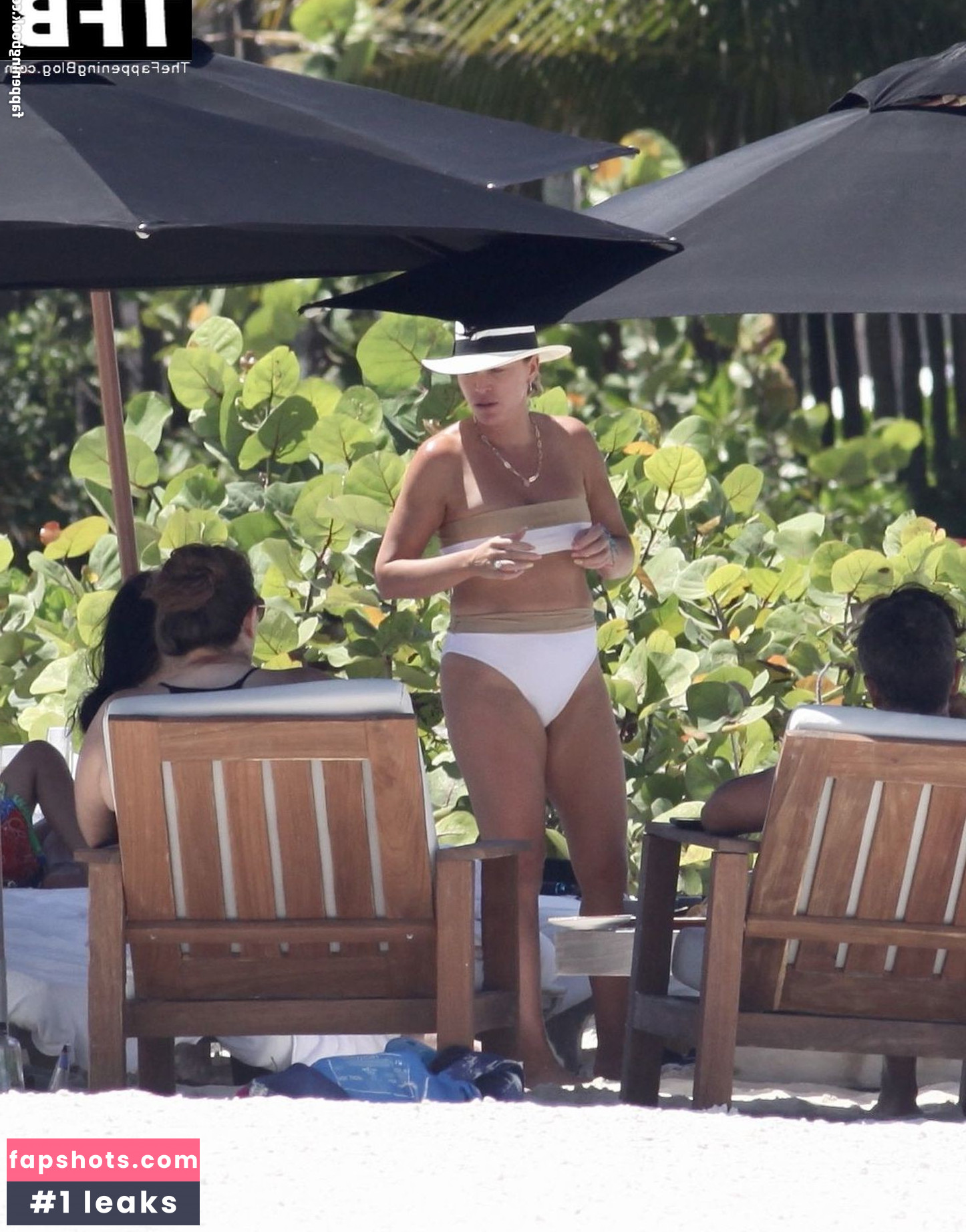 Teddi Mellencamp Arroyave gallery photo #25