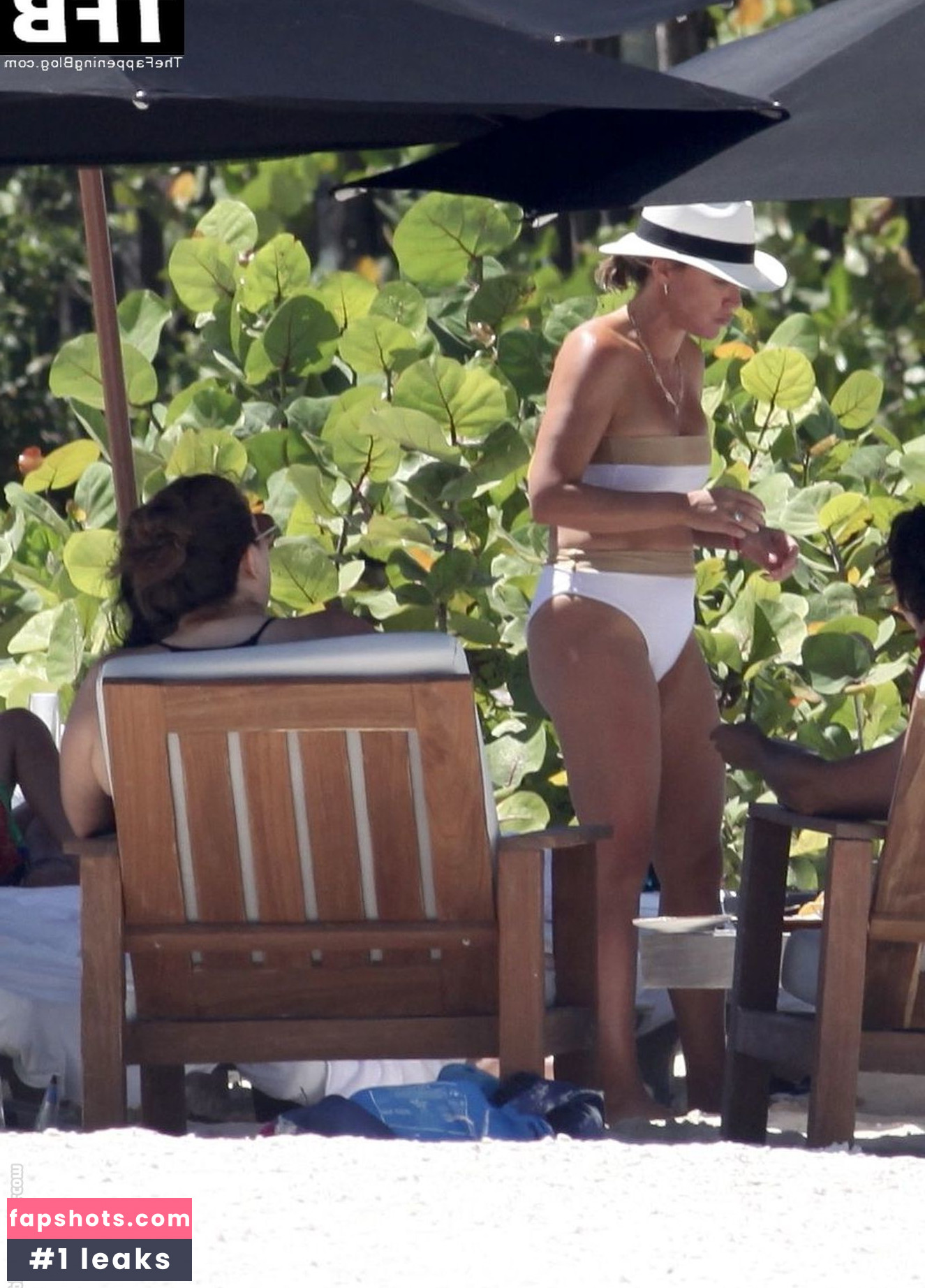 Teddi Mellencamp Arroyave gallery photo #26