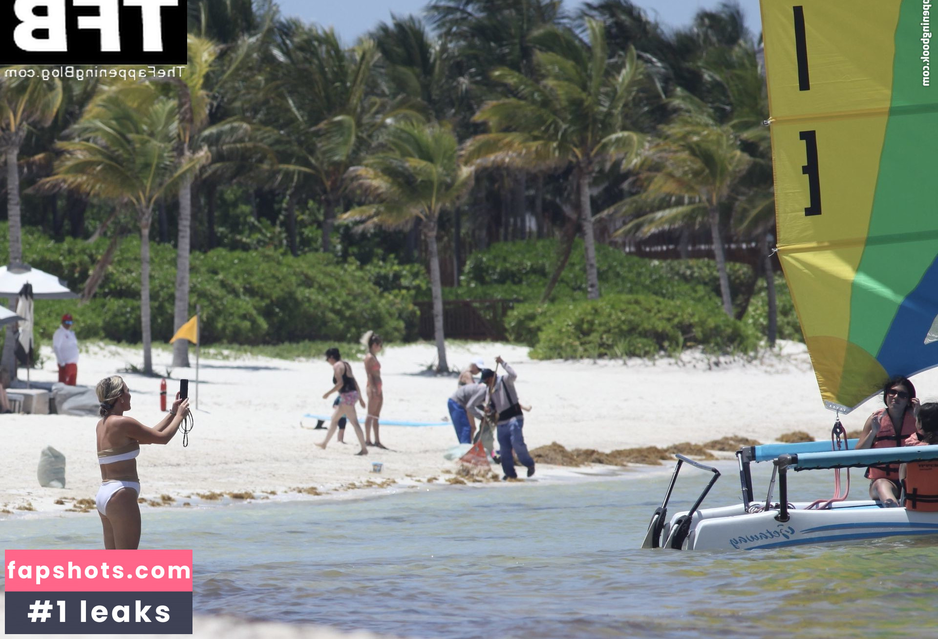 Teddi Mellencamp Arroyave gallery photo #5