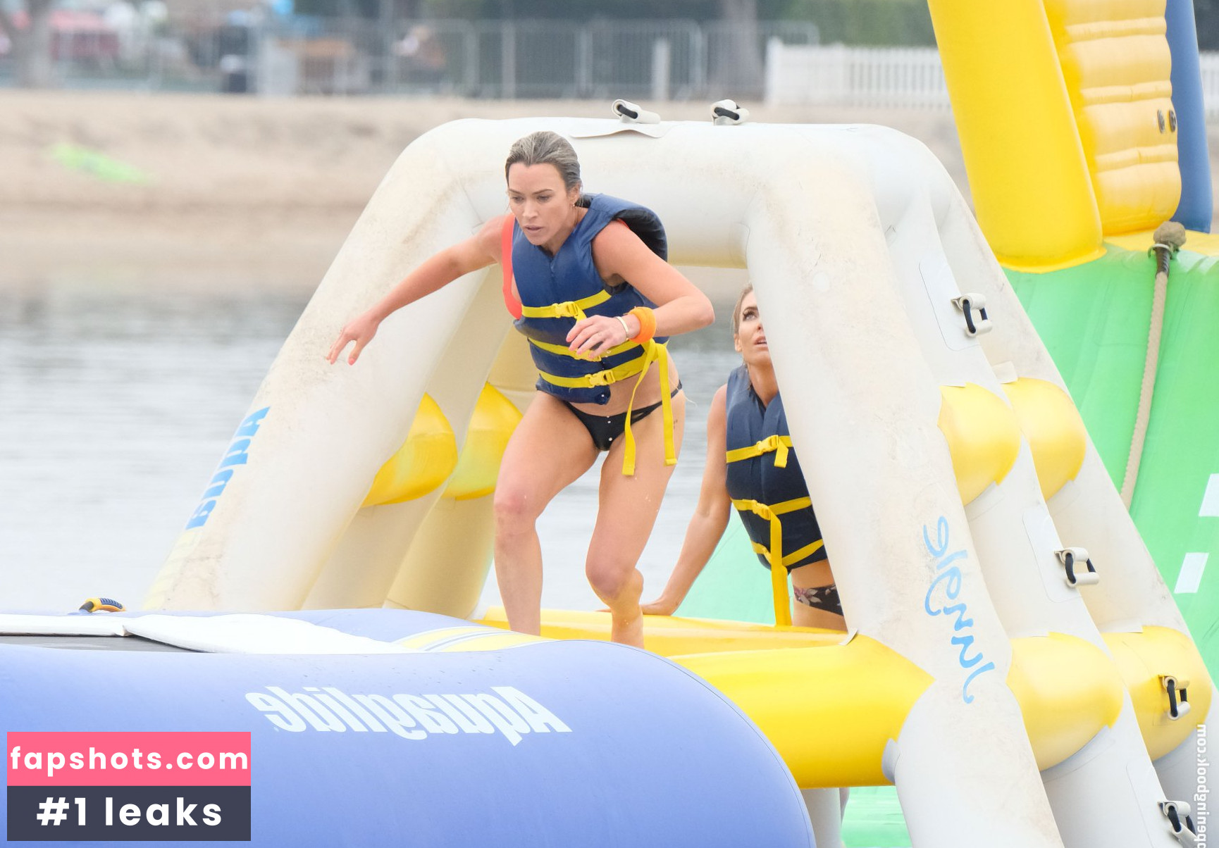 Teddi Mellencamp Arroyave gallery photo #65