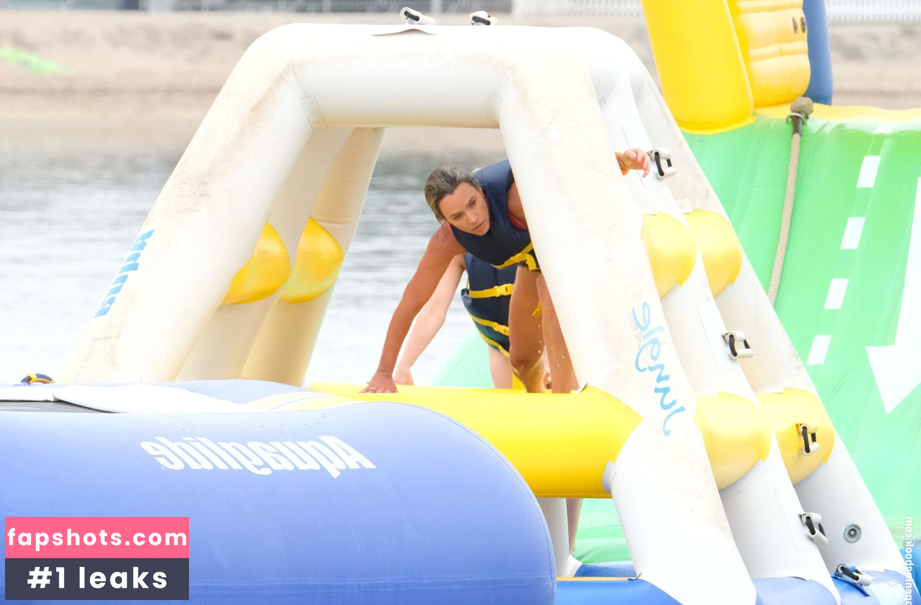 Teddi Mellencamp Arroyave gallery photo #66