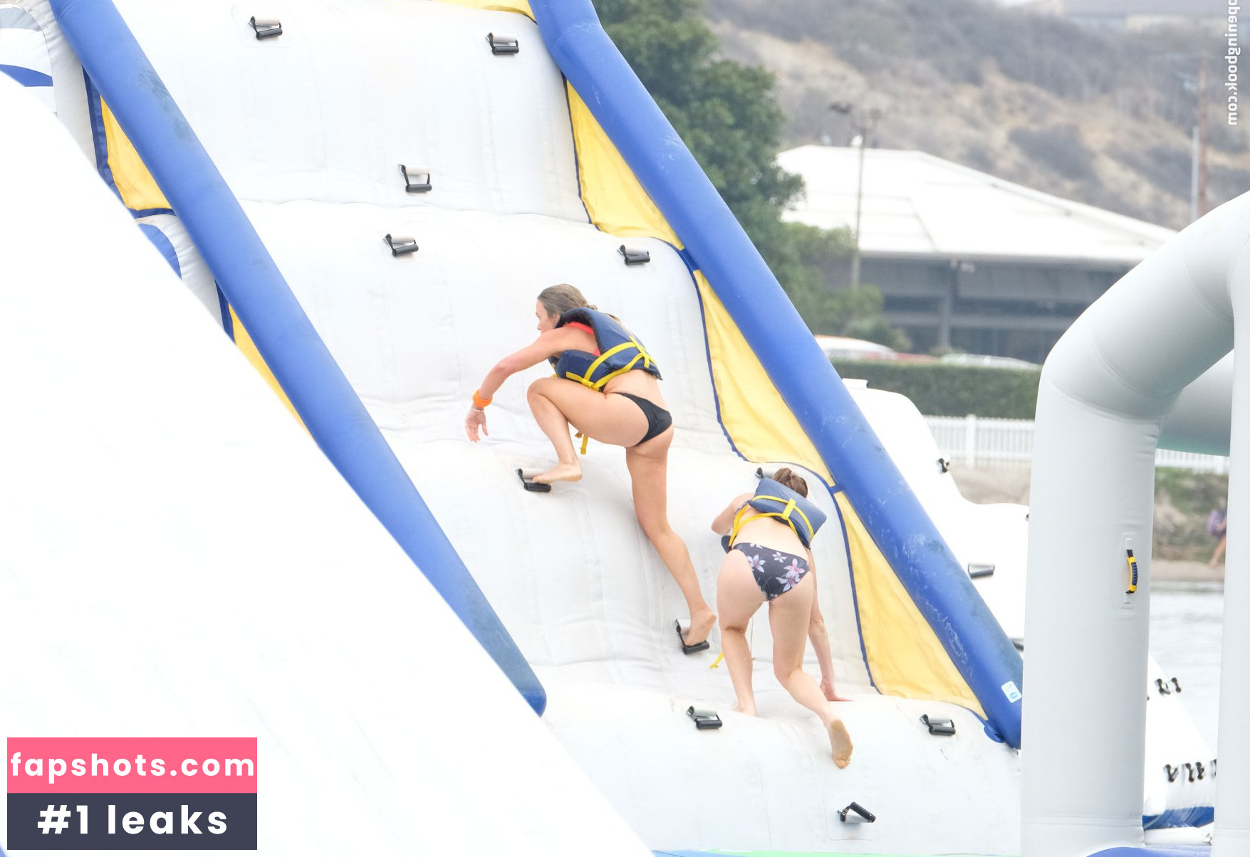 Teddi Mellencamp Arroyave gallery photo #68