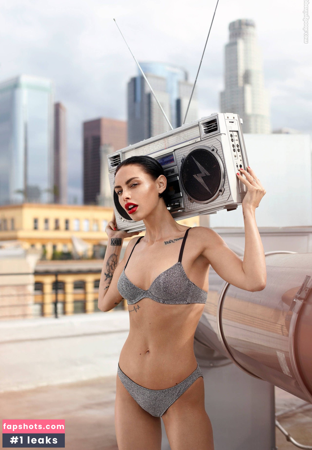 Teela LaRoux gallery photo #71