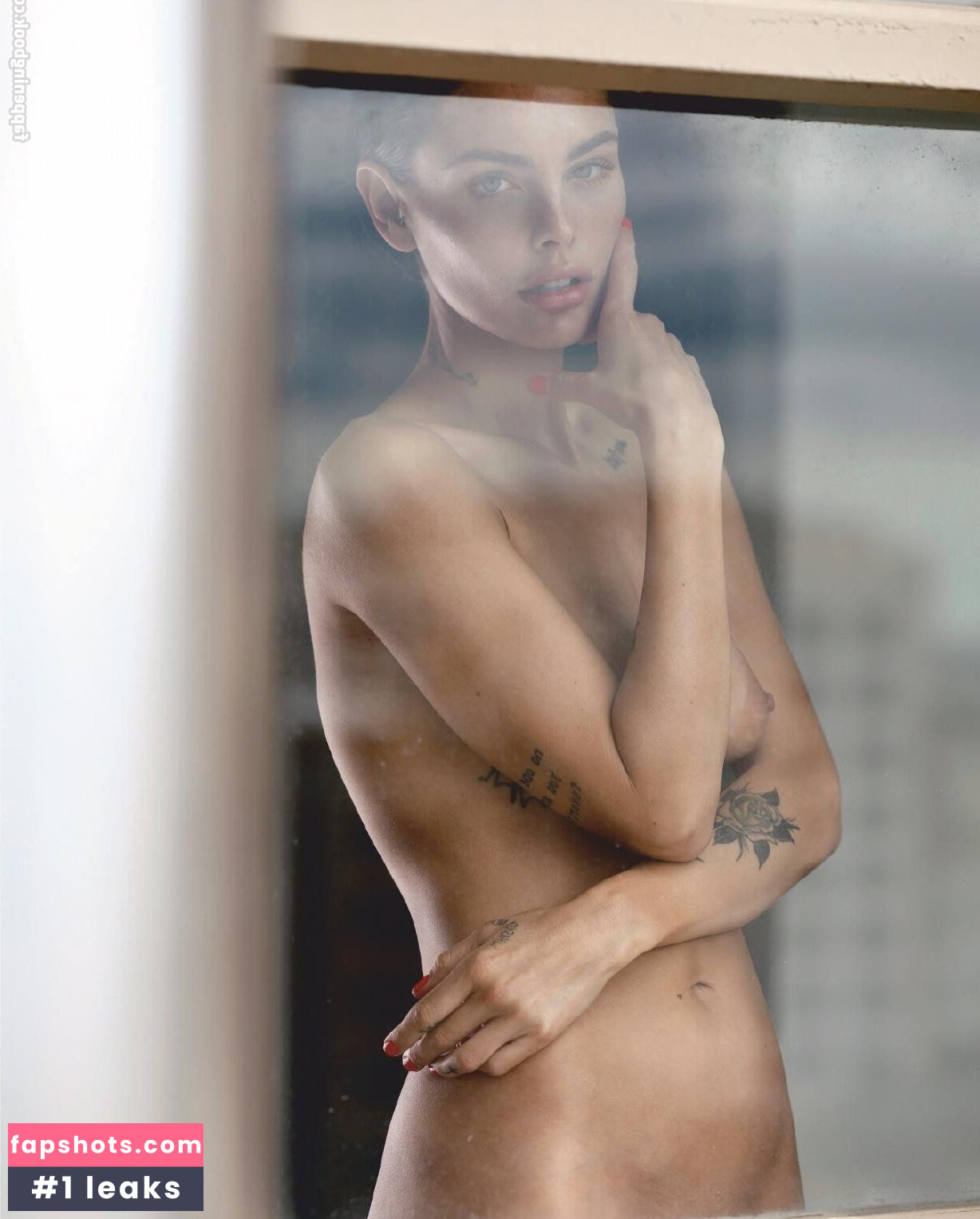 Teela LaRoux gallery photo #77