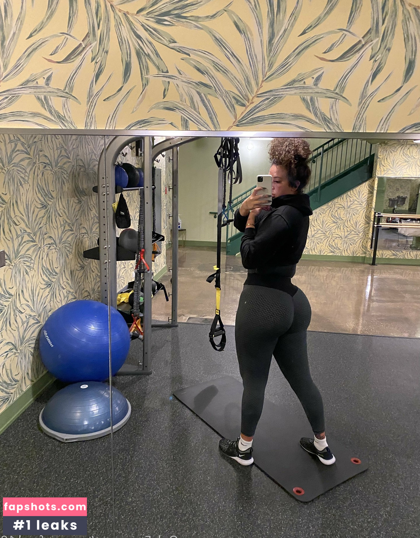 Teenagefreak18 gallery photo #58