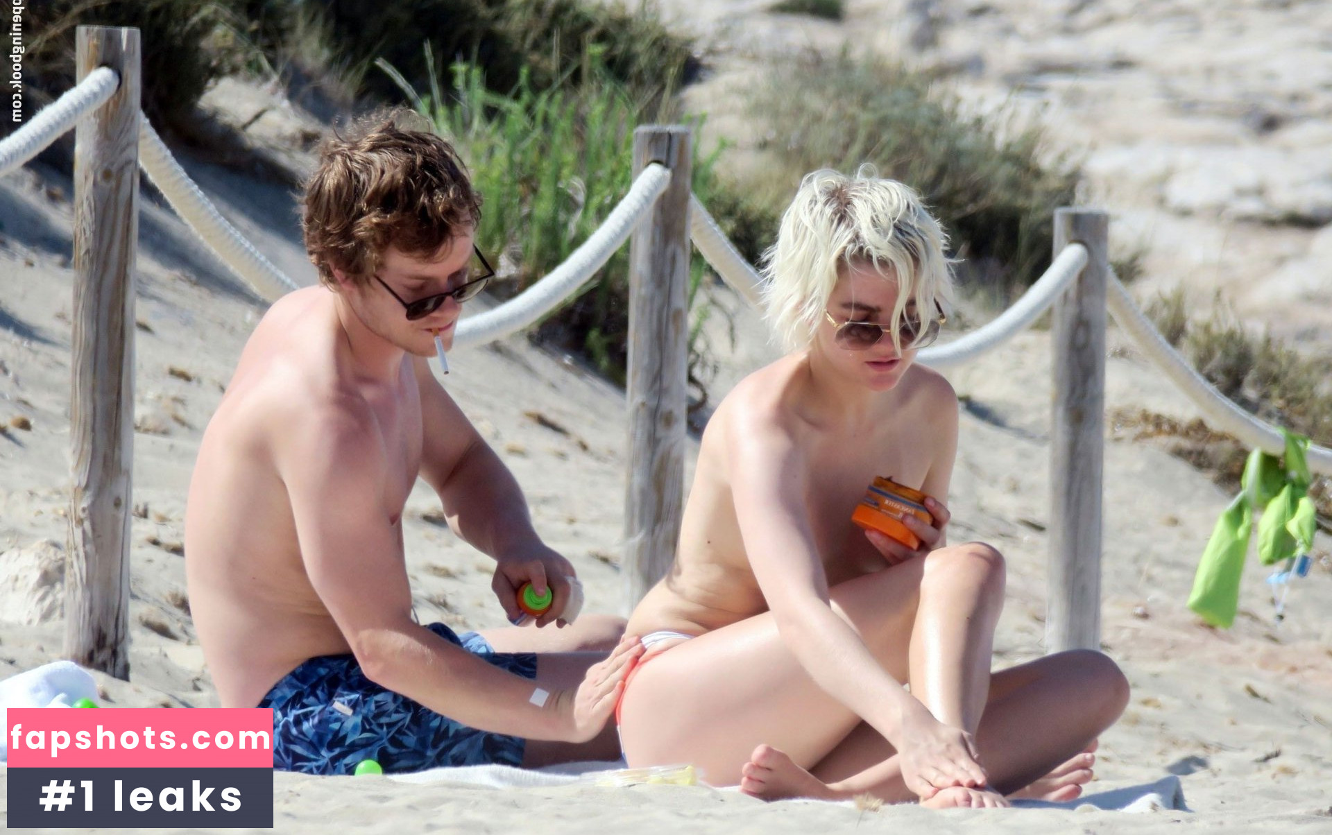 Teliz Alley nude babe gallery