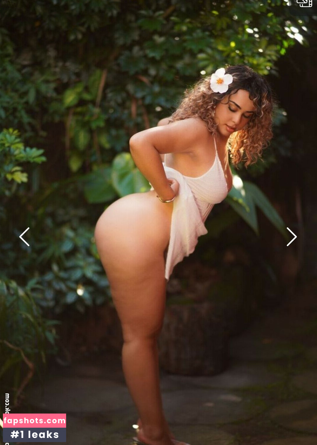 Tellmekimy nude babe gallery