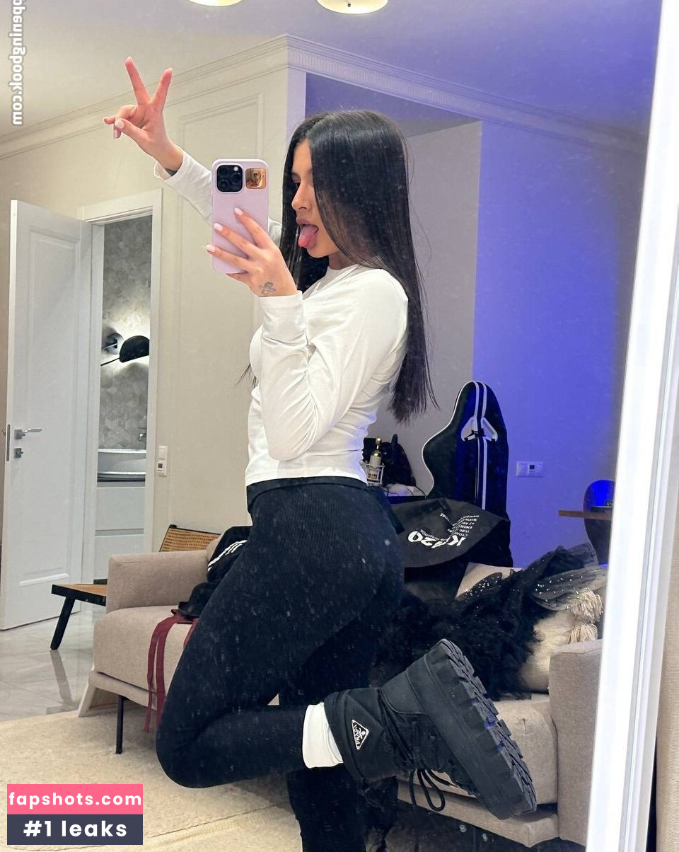 tenderlybae gallery photo #12