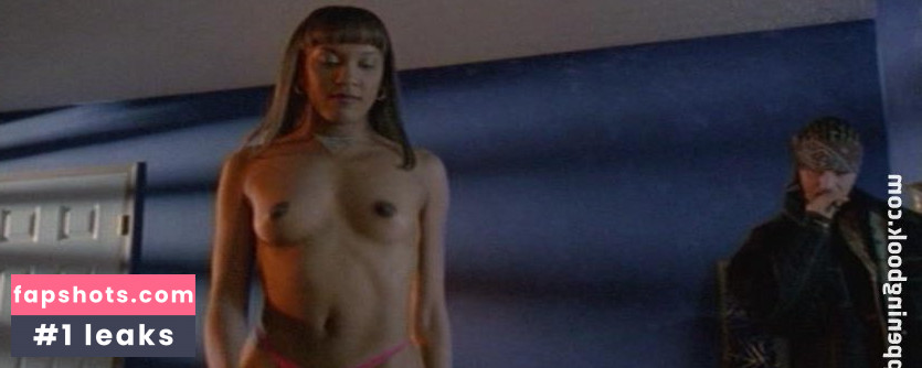 Tenika Early nude babe gallery