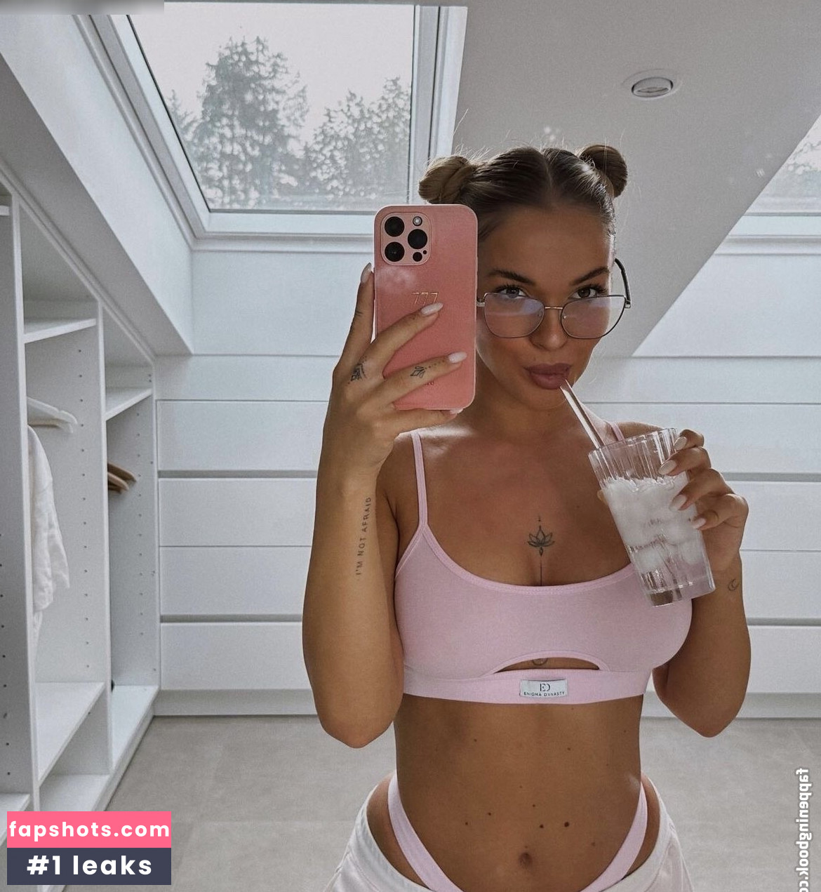 Teodora gallery photo #6