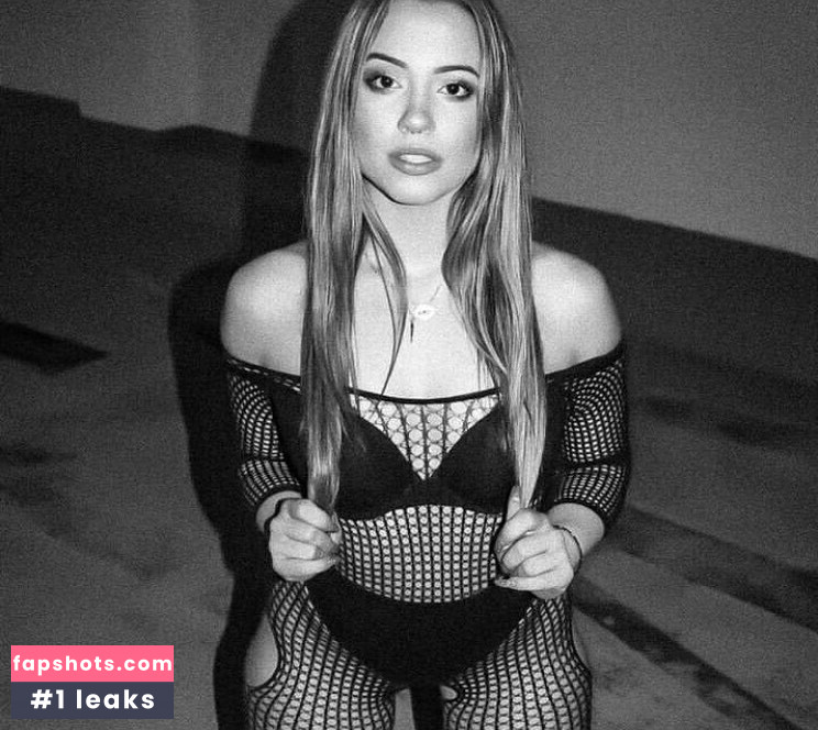 Teresa Arena gallery photo #14