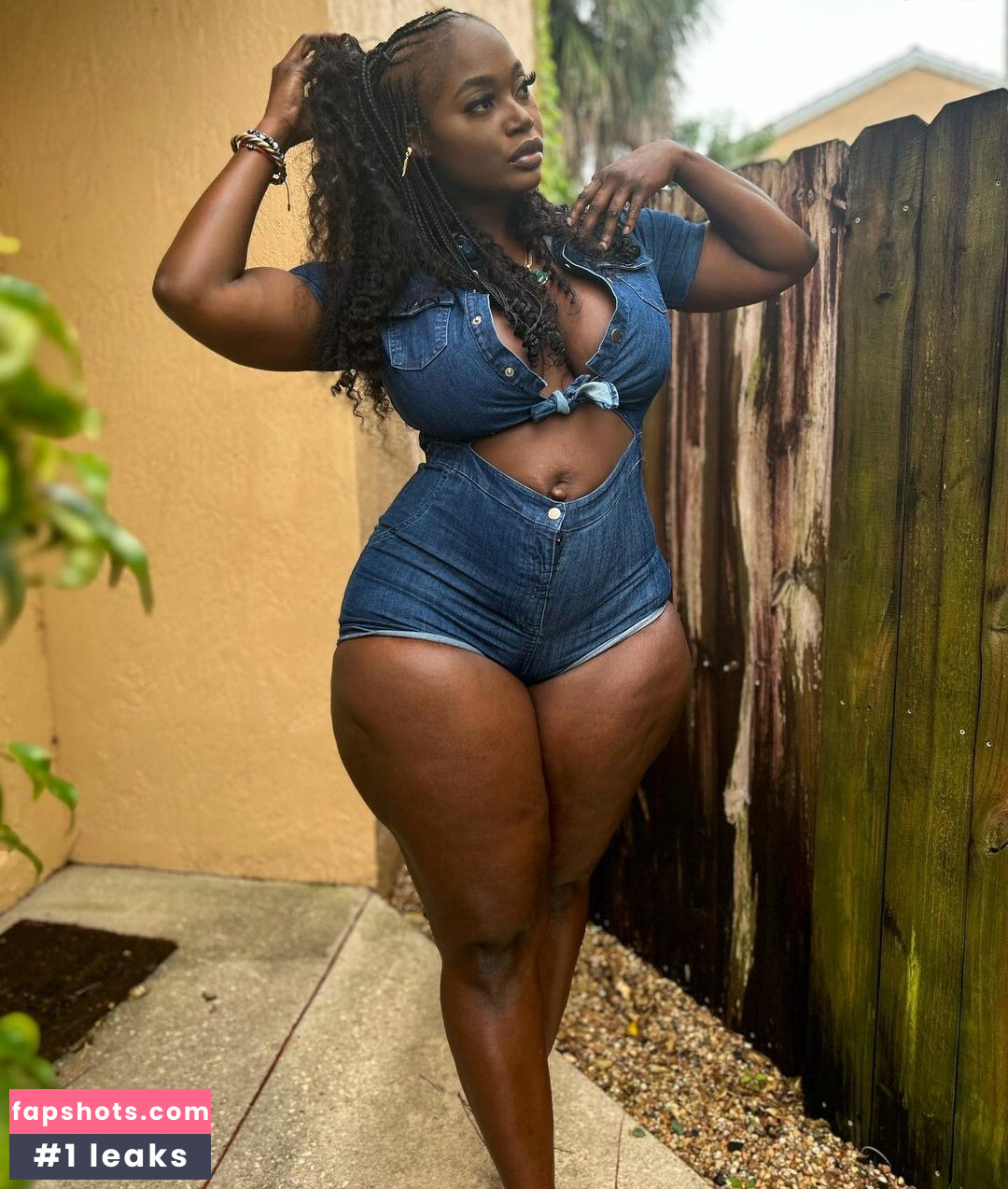 Teresa Lavae gallery photo #47