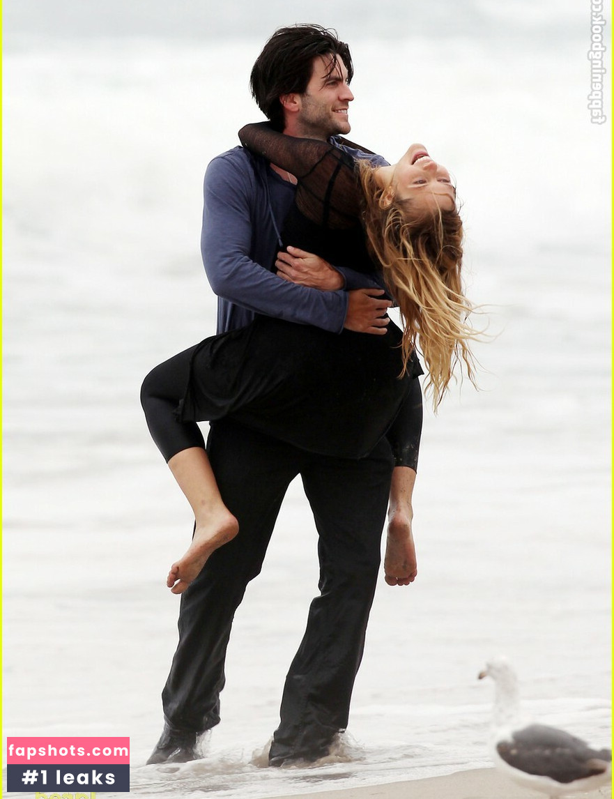 Teresa Palmer gallery photo #16