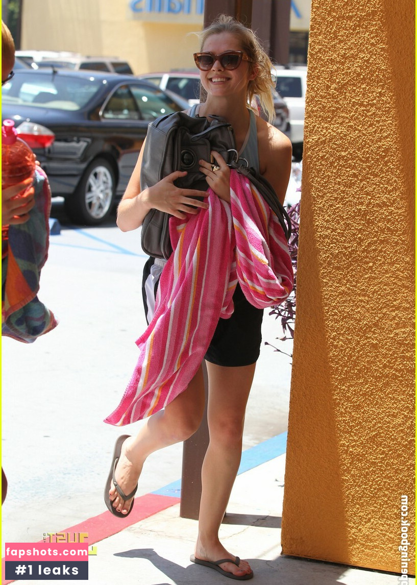 Teresa Palmer gallery photo #19