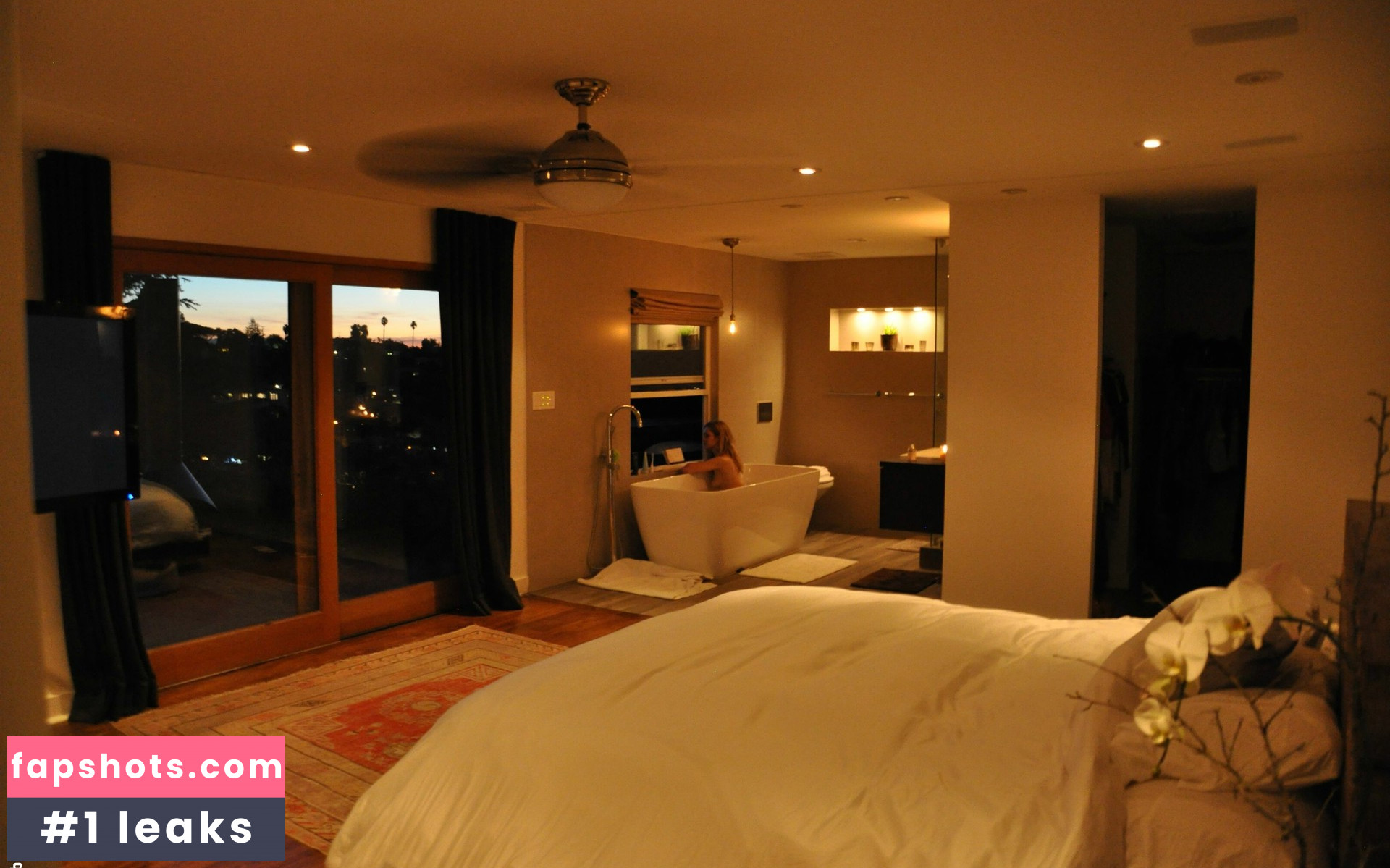 Teresa Palmer gallery photo #28