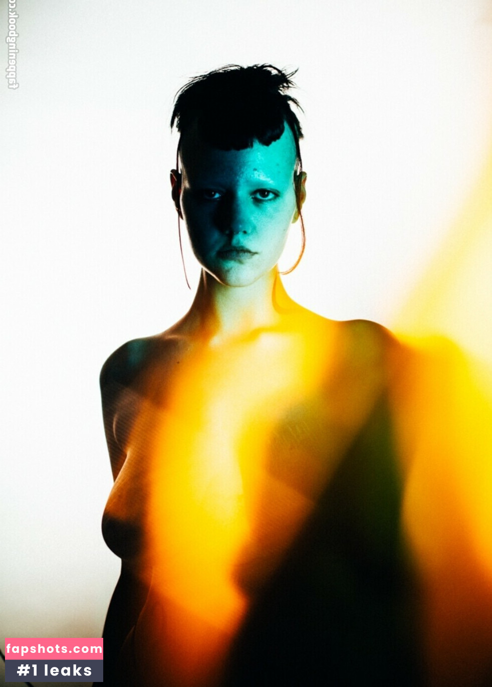 Terese Aguado gallery photo #3