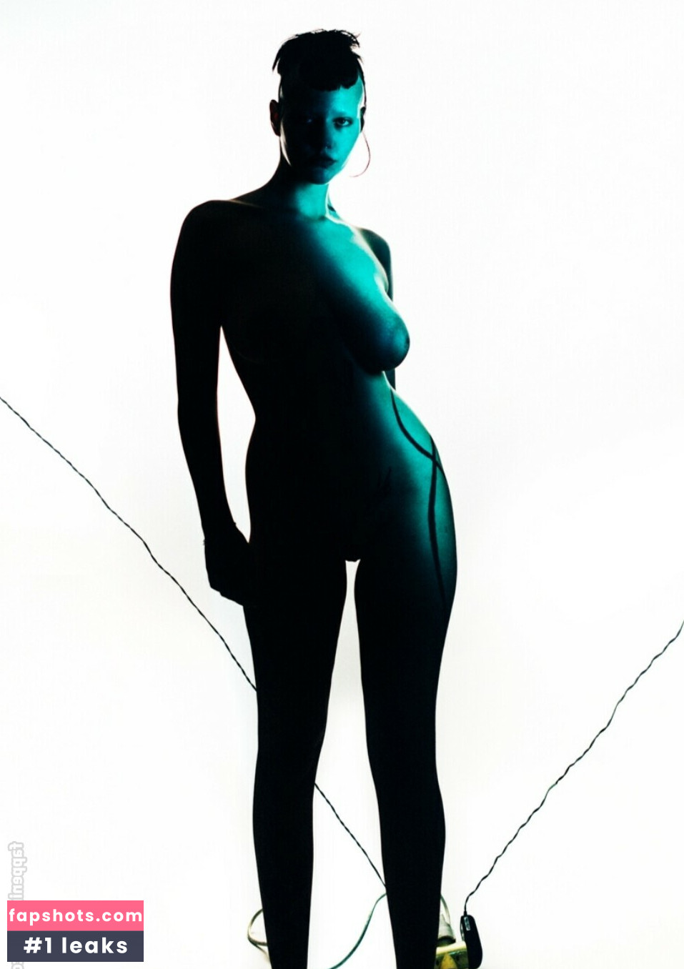 Terese Aguado gallery photo #8