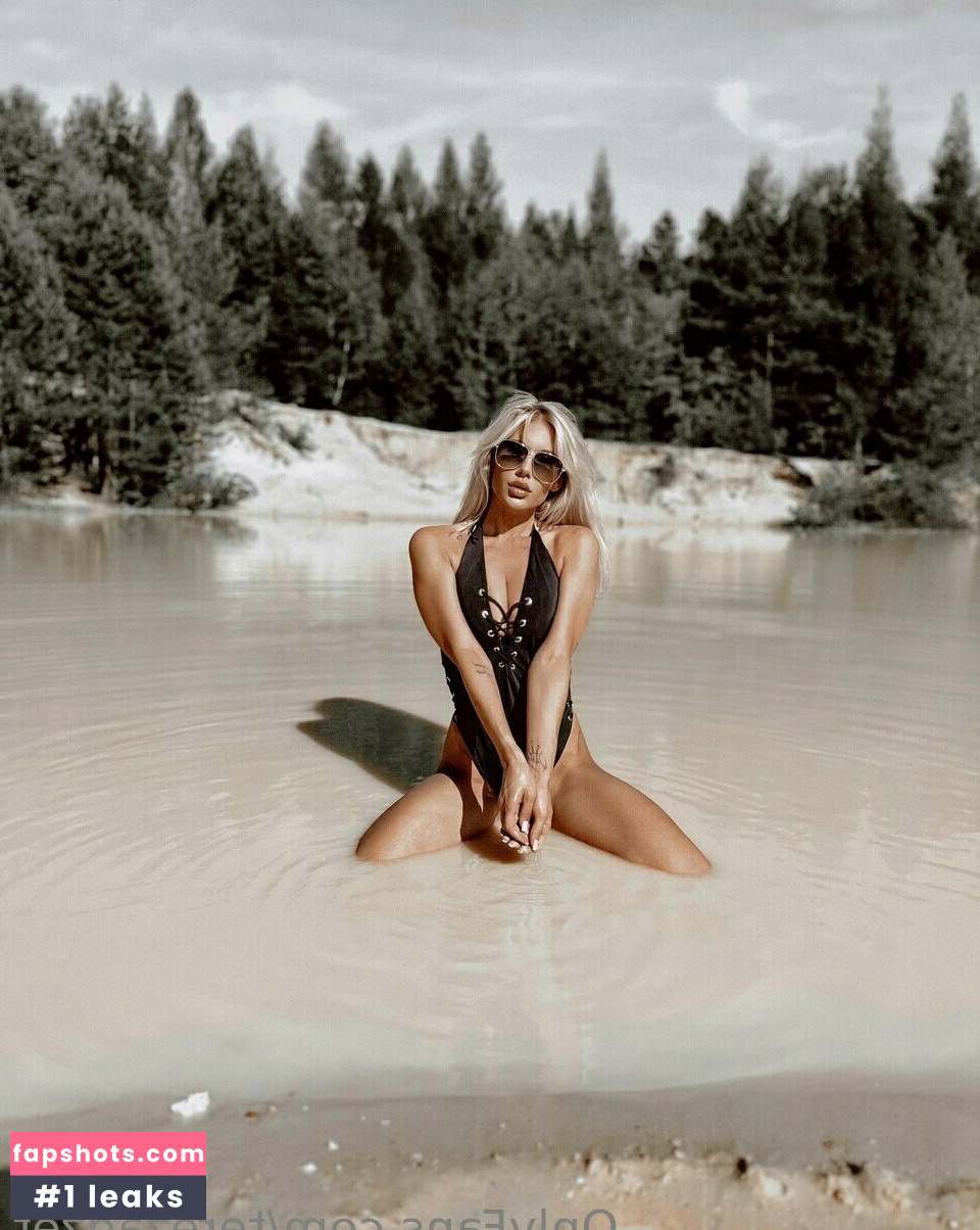 Tereza Dzet gallery photo #21