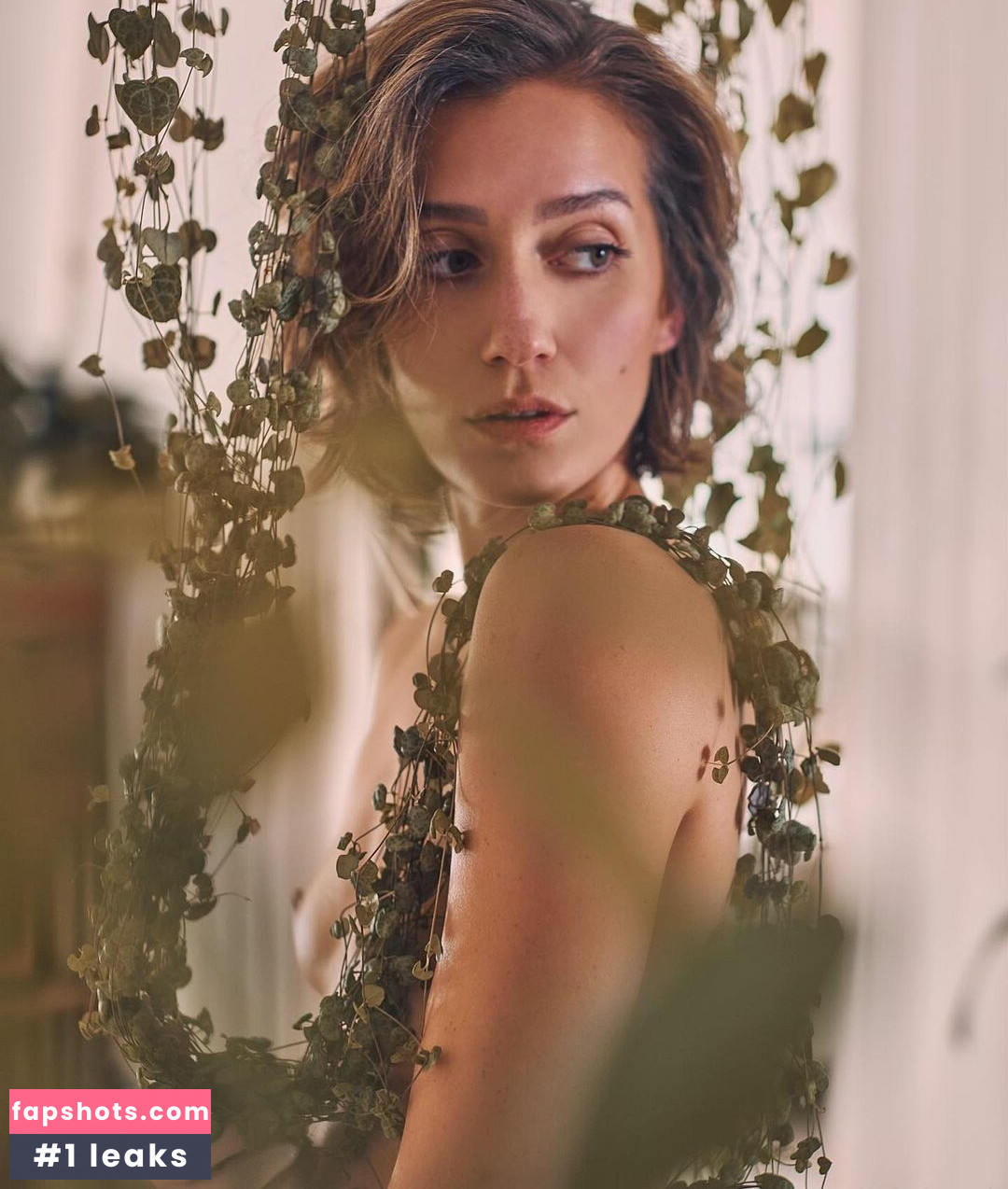 Teri Wyble gallery photo #26