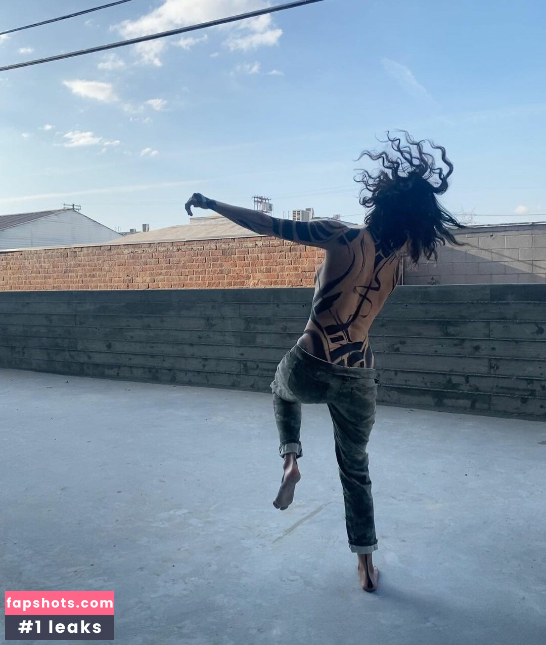 Teri Wyble gallery photo #10