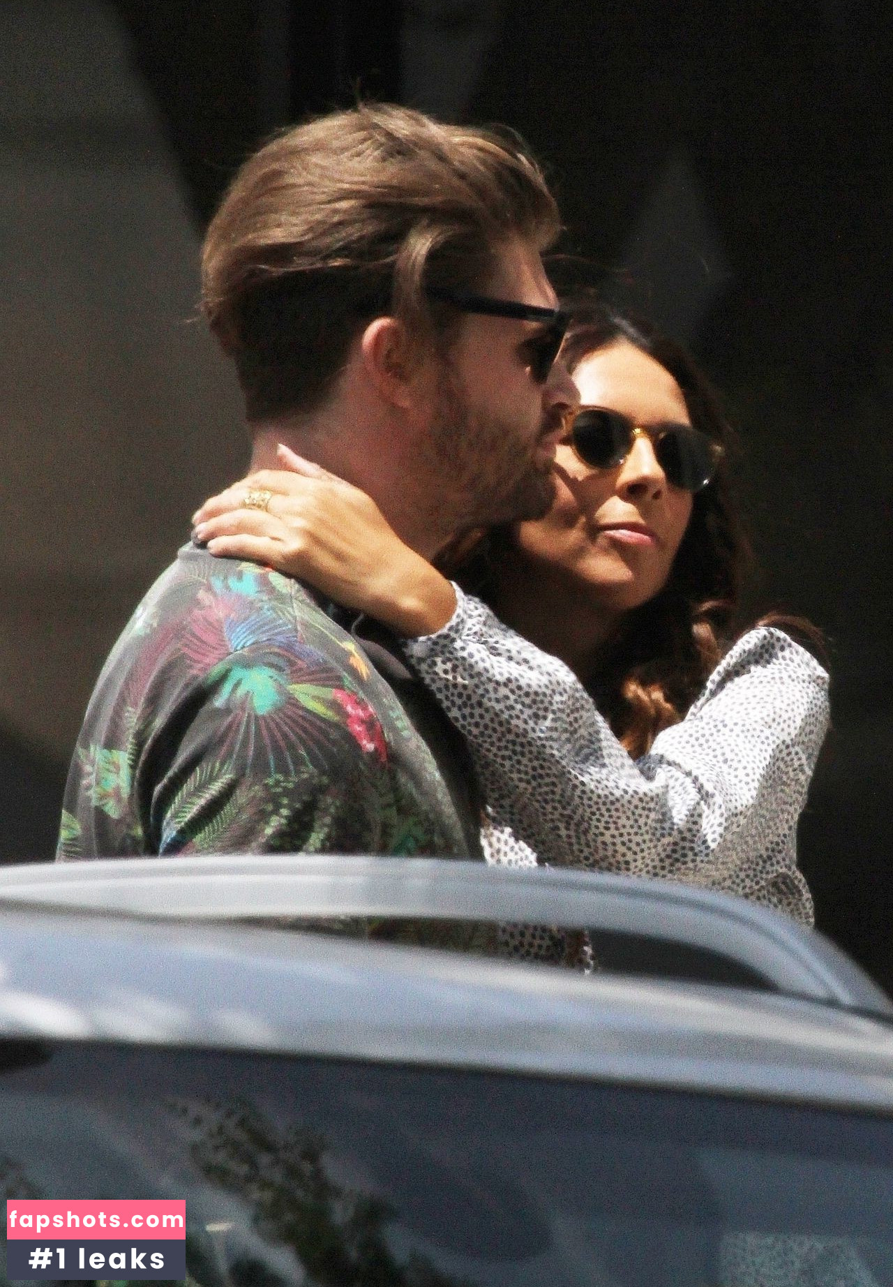 Terri Seymour nude babe gallery