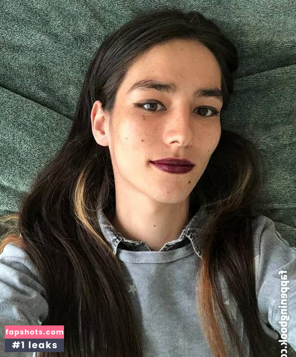 tess gallery photo #4