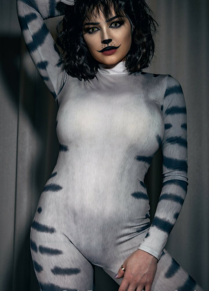 tessa-fowler gallery photo #1176