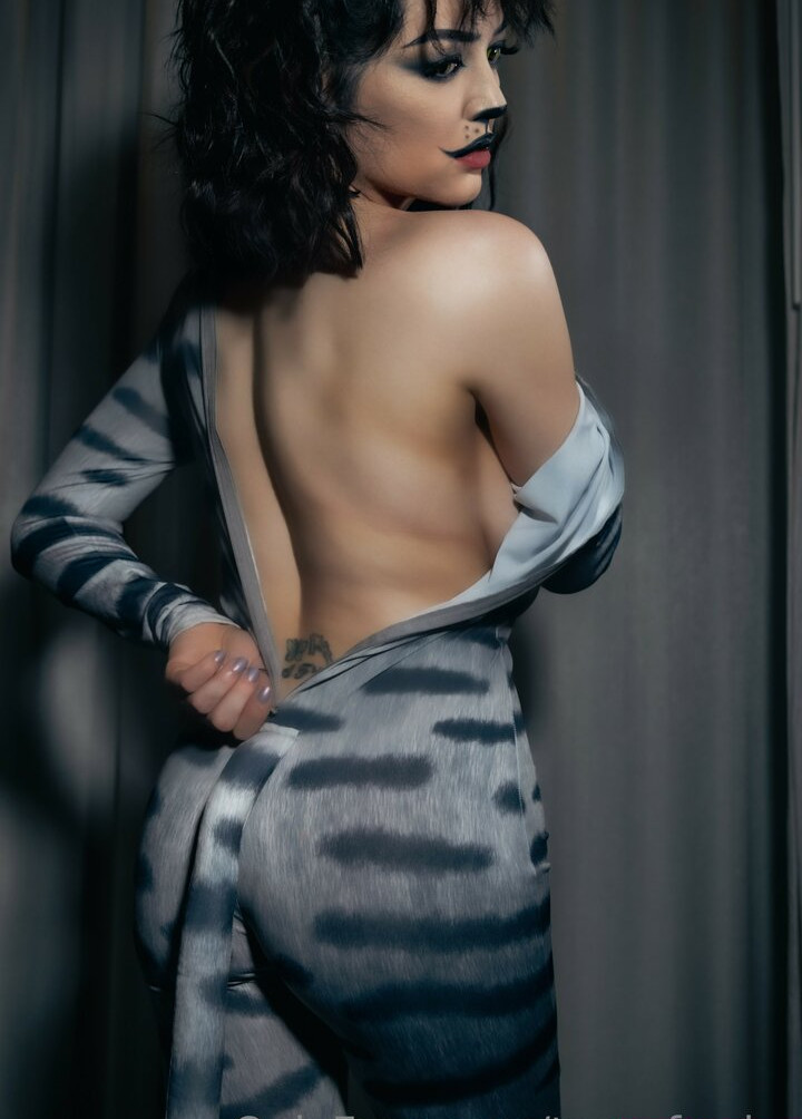 tessa-fowler gallery photo #1181