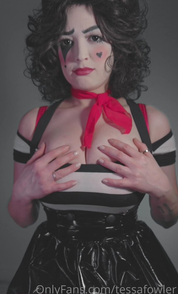 tessa-fowler gallery photo #1245